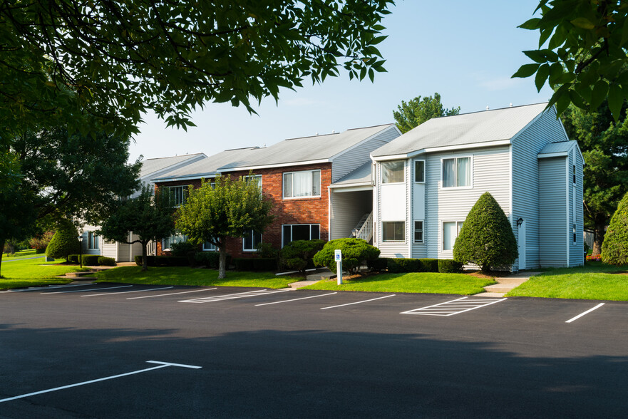 Strawberry Ridge Ambiance - Strawberry Ridge Apartments
