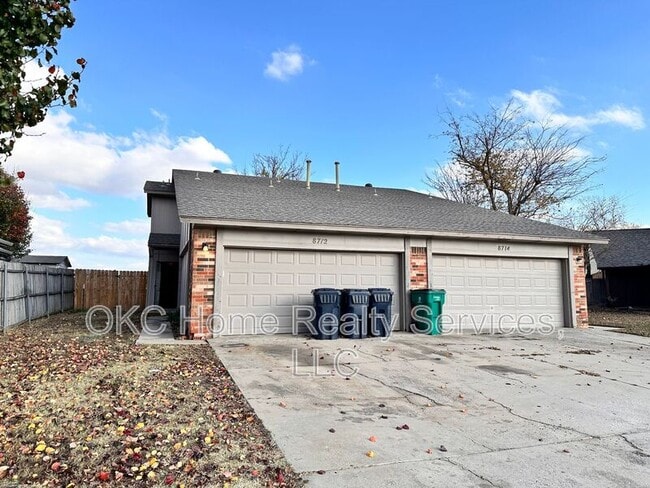 Primary Photo - 8712 Rayburn Ave