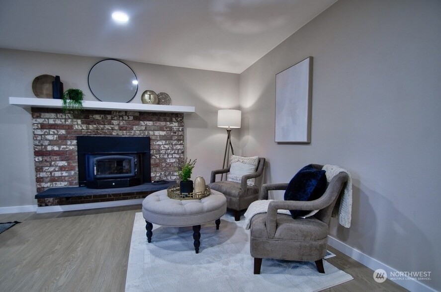 Building Photo - 6720 Alder Glen Dr SE