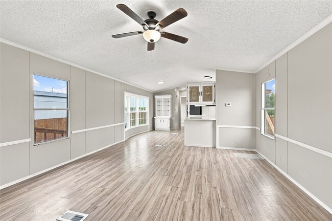 Building Photo - 1133 Rd 5823