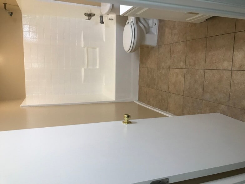 Building Photo - 821 Karma Ct