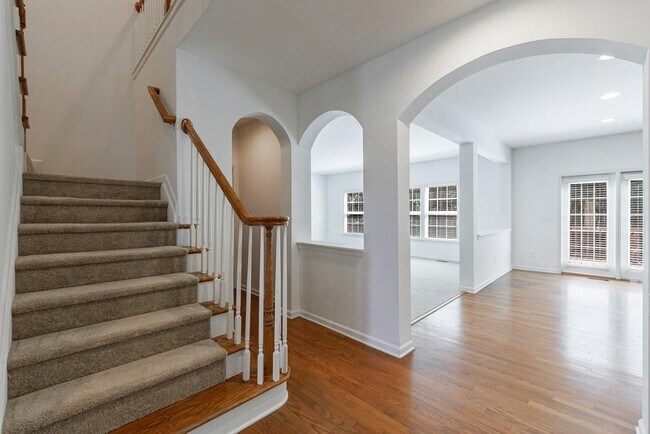 Building Photo - 279 Collins View Ct