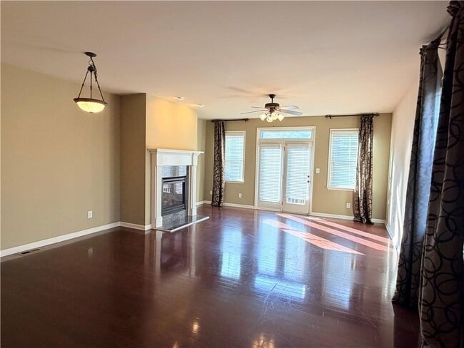 Building Photo - 804 Village Field Ct NW