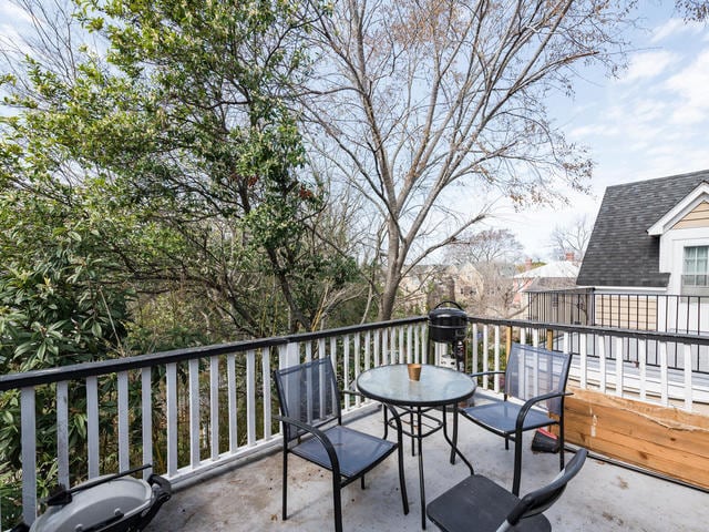 Building Photo - 4 Bedroom - 2 Bath - Great Location