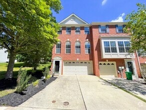 Building Photo - 10700 Heather Glen Way