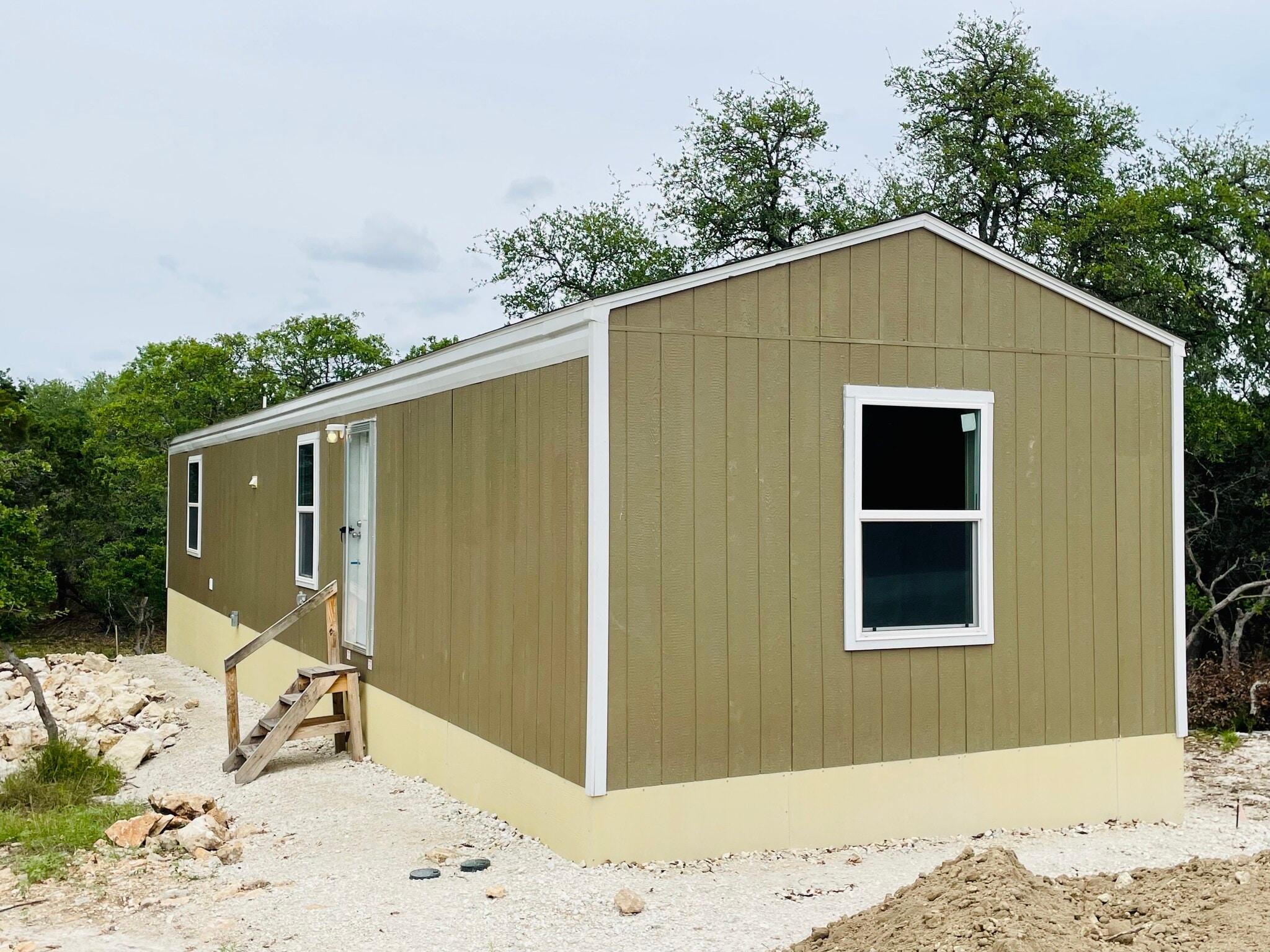 Building Photo - 459 Clay Ridge