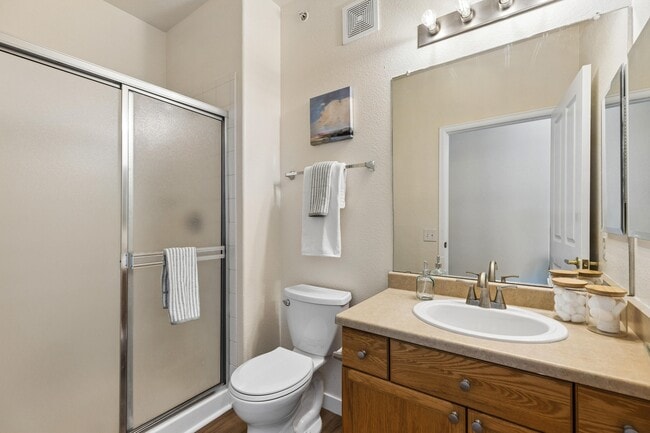 Building Photo - 8456 S Hoyt Way