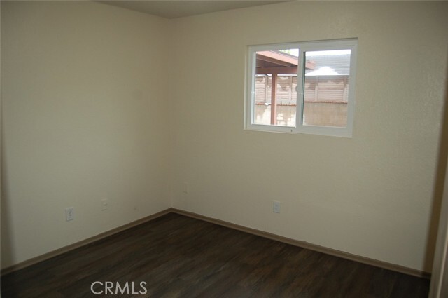 Building Photo - 5564 Louise St