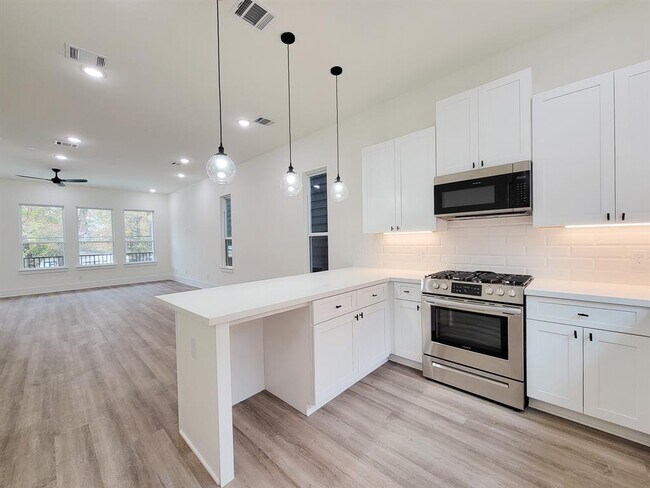 Building Photo - 4971 Brinkman St