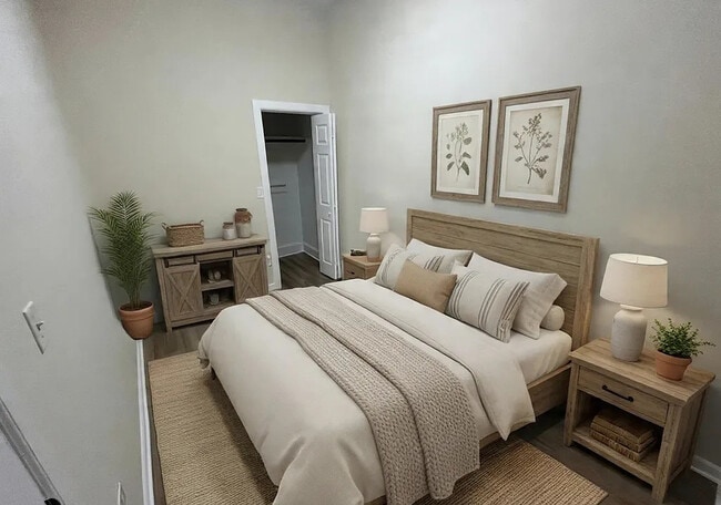 Building Photo - 1325 S Sawyer Ave