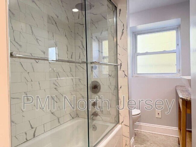 Building Photo - 227 Washington Ave