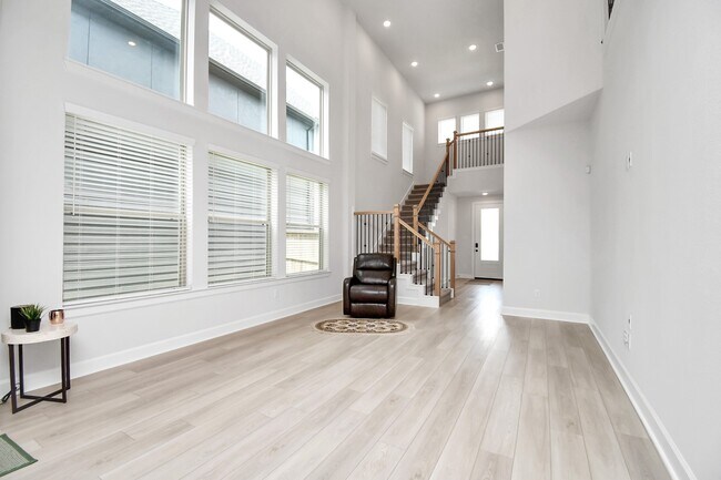 Building Photo - 1538 Park Path Dr