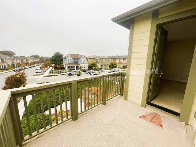 Building Photo - 246 Boardwalk Ave