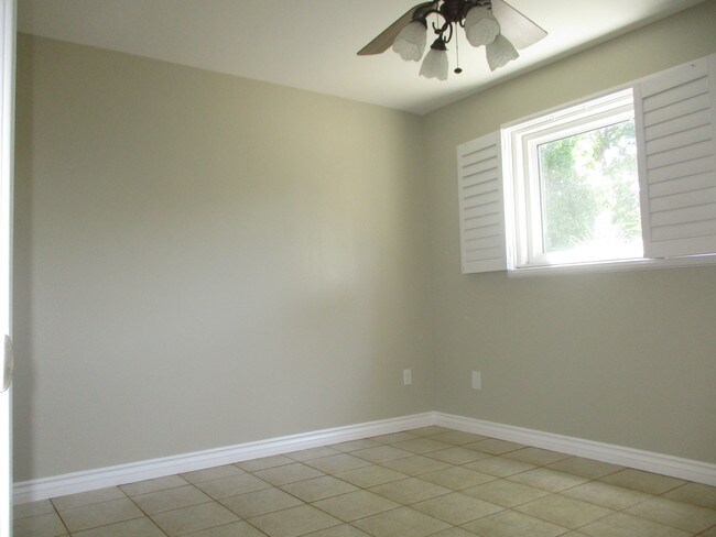 Building Photo - 18216 Index St