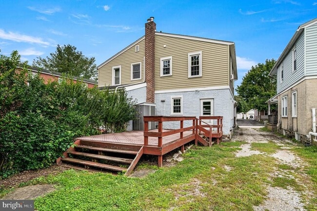 Building Photo - 131 Eachus Ave