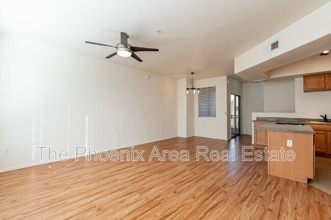 Building Photo - 2401 E Rio Salado Pkwy