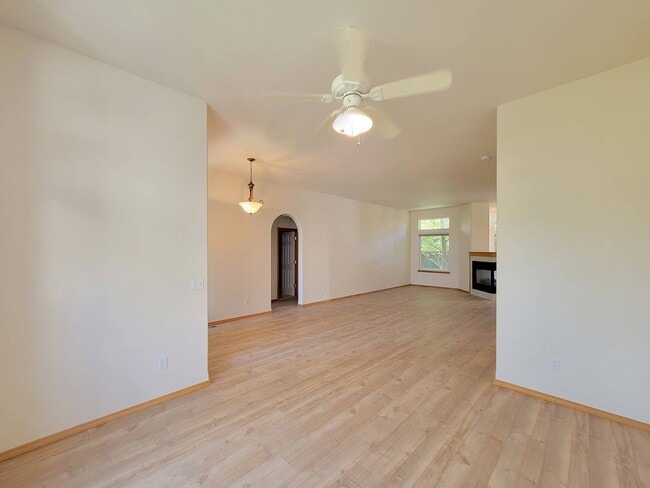 Building Photo - 333 Molokai St