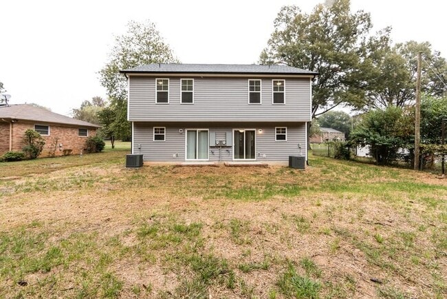 Building Photo - Beautiful 3BD/2.5BA Duplex Home!