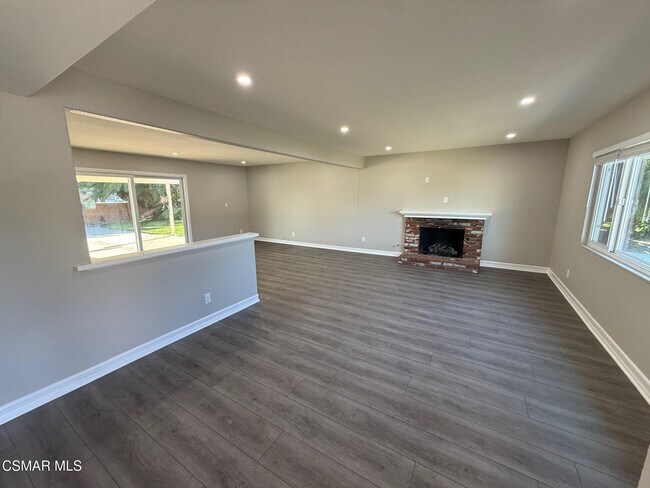 Building Photo - 216 Virginia Dr