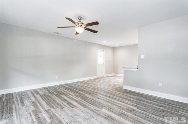 Building Photo - 3113 Idlewood Village Dr