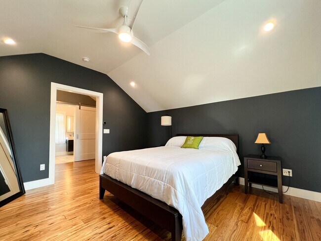 Building Photo - Fully Furnished Modern Home in the Desirable Alphabet Streets