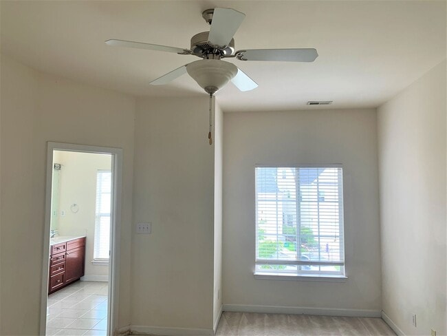 Building Photo - 9122 Vilandry Way