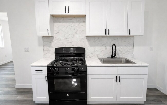 Building Photo - 908 W Colorado Ave