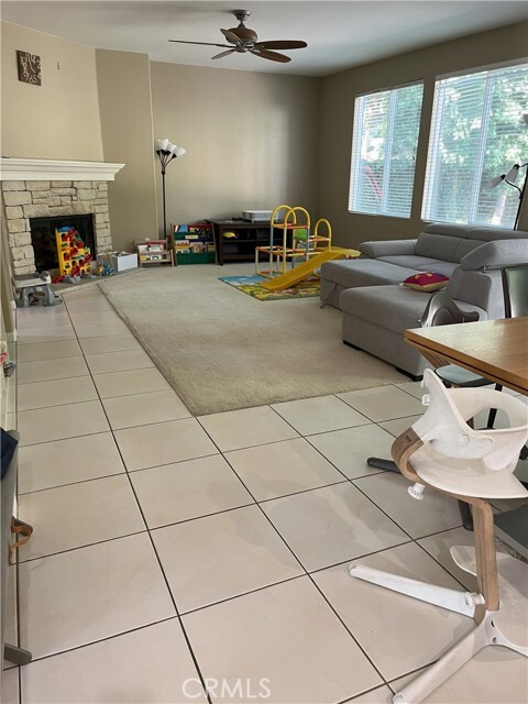 Building Photo - 5 Parthenia