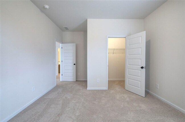 Building Photo - 503 Ozark Ln