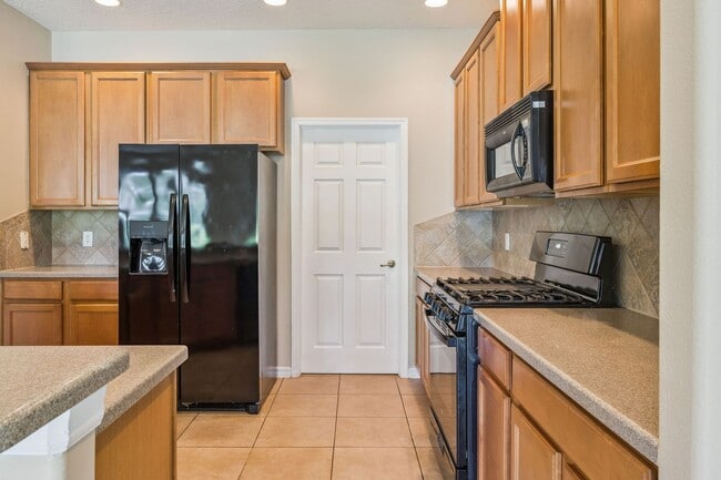 Building Photo - 4468 Blue Major Dr