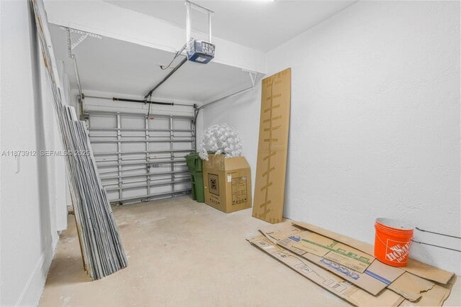 Building Photo - 136 SW 169th Ave