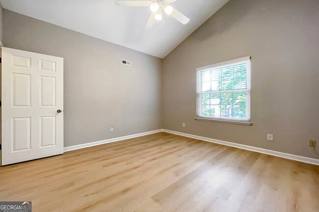 Building Photo - 901 Wentworth Ct