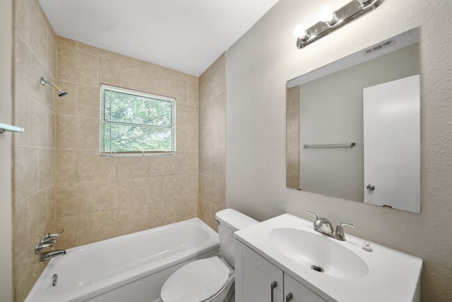 Building Photo - 13 13th St N