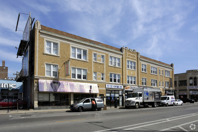 Building Photo - 3830-3844 W Lawrence Ave