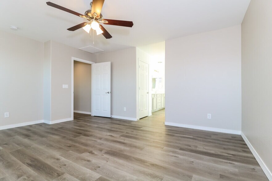 Building Photo - 2741 W Bowker St