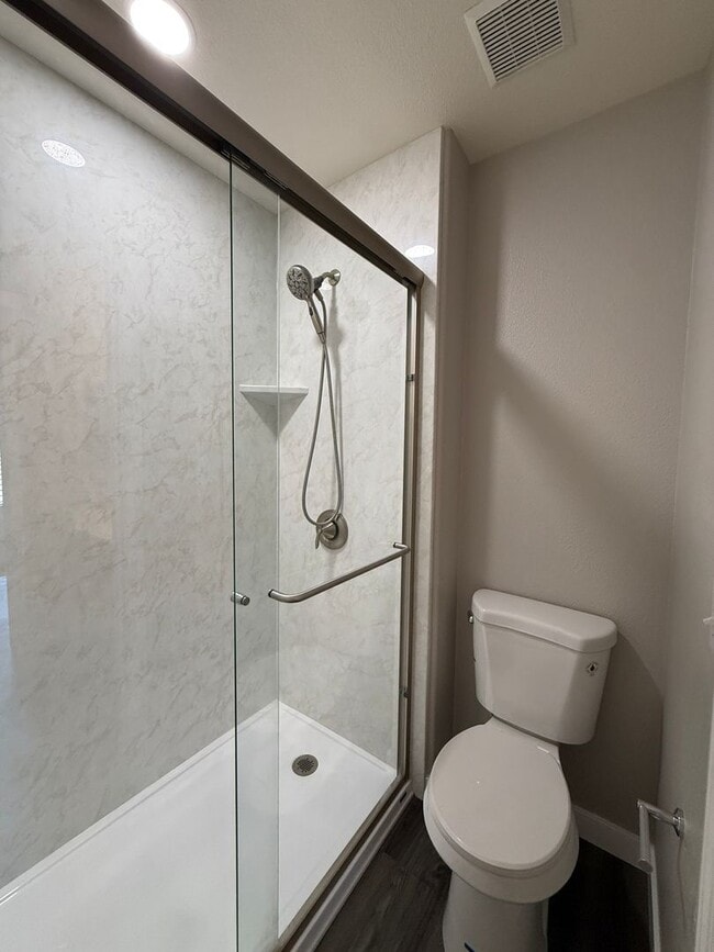 Building Photo - Beautiful River Oaks Large Two Story Home With Three Car Garage