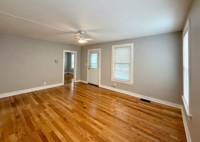 Building Photo - 609 1st St