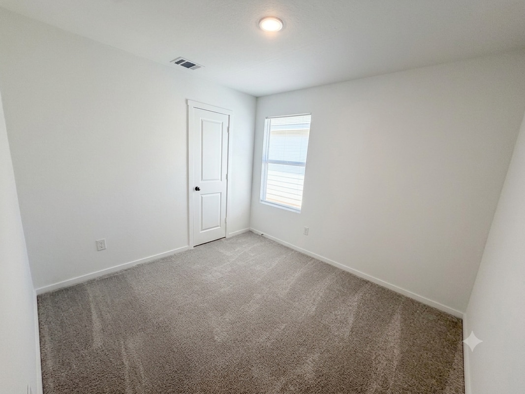 Building Photo - 6630 Coquina Cv