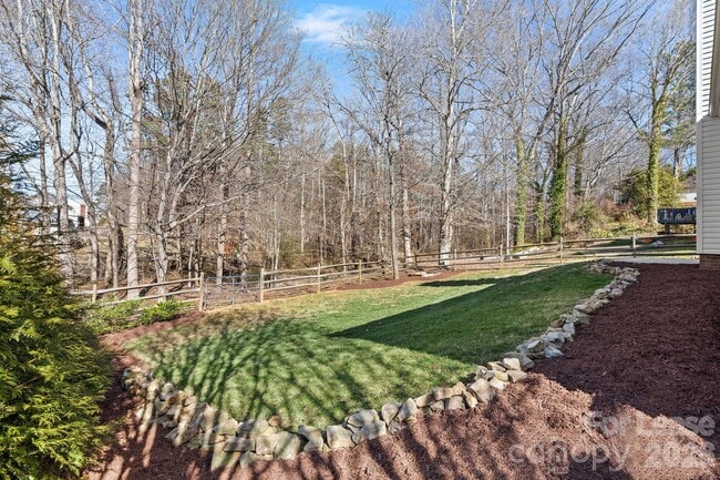 Building Photo - 107 Canopy Ct