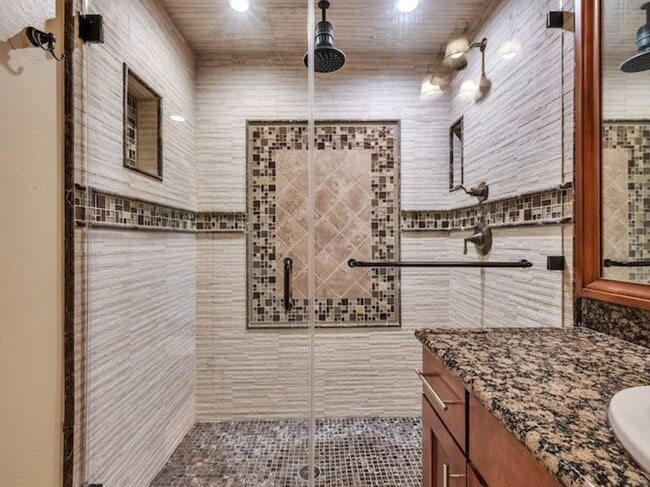 Building Photo - 29600 Island View Dr