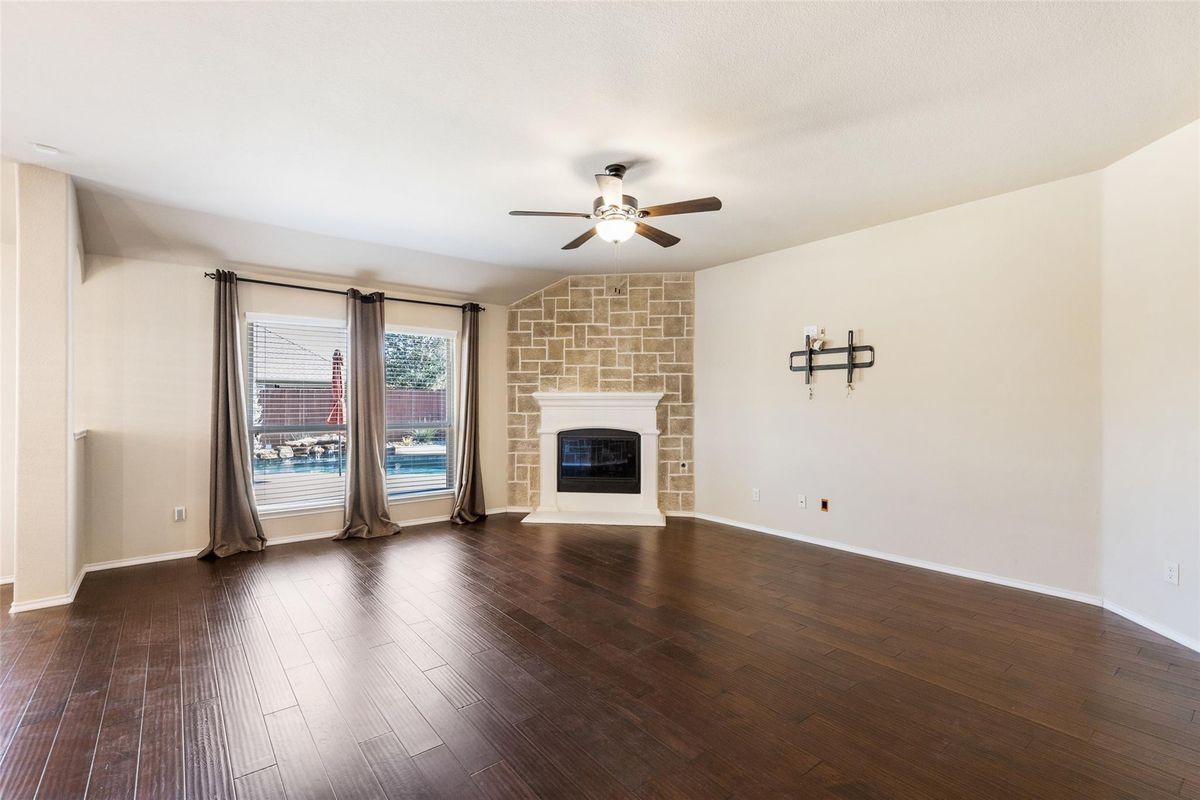Building Photo - 205 Whitman Dr