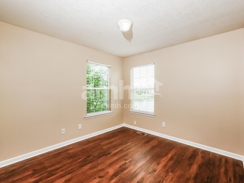 Building Photo - 8164 Alamosa Dr