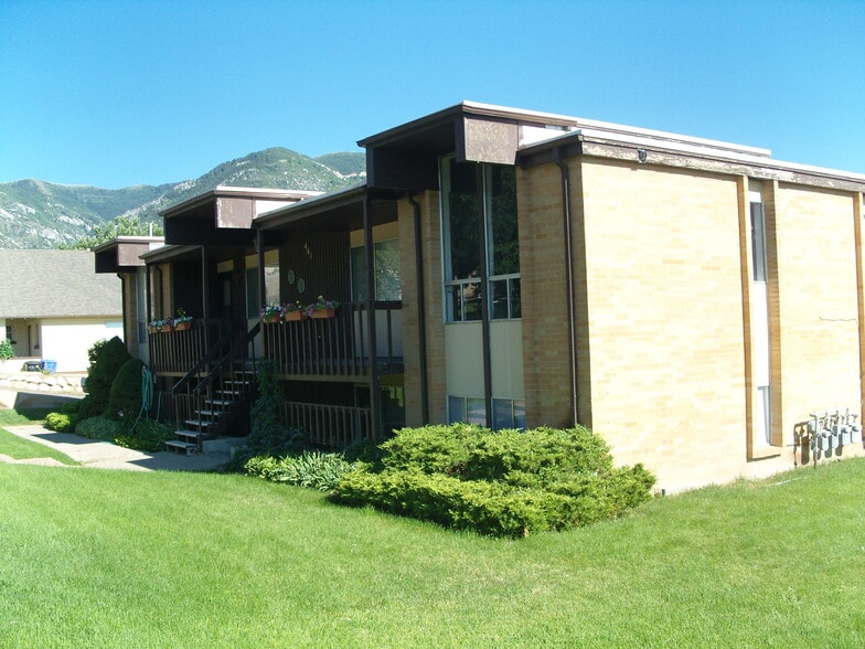Building Photo - 461 E 2650 N