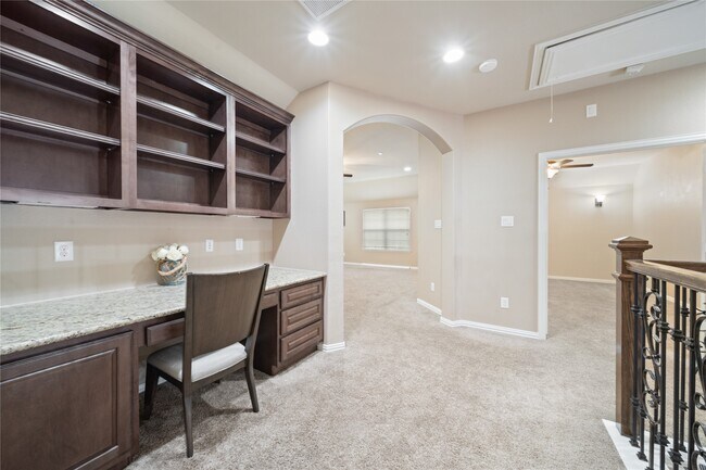 Building Photo - 10314 Radcliff Lake Dr