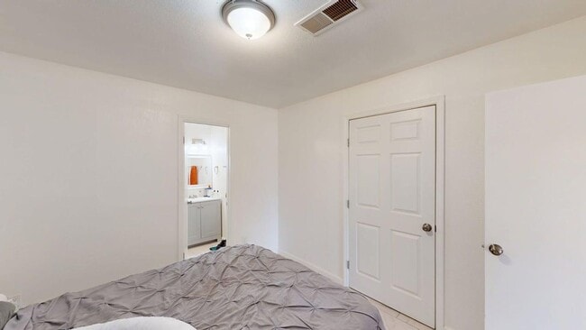 Building Photo - 410 Arapaho Trail