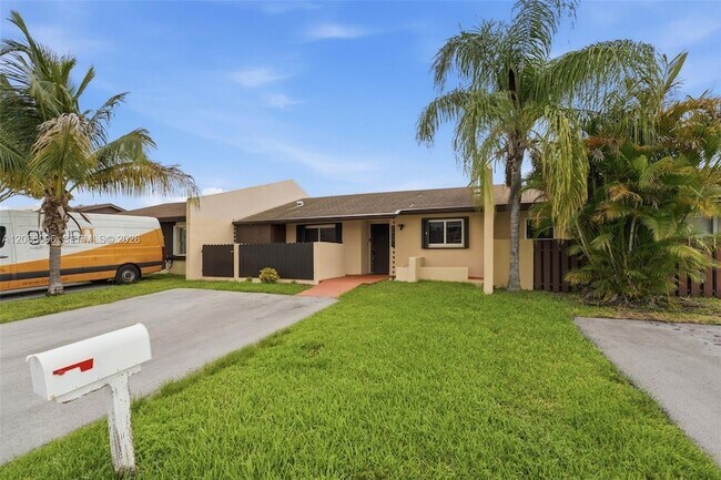 Building Photo - 11601 SW 123rd Ave