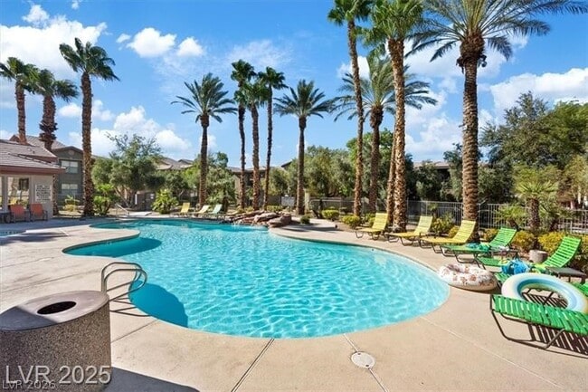 Building Photo - 8000 W Badura Ave