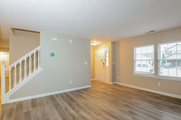 Building Photo - 10440 Wintergreen Way