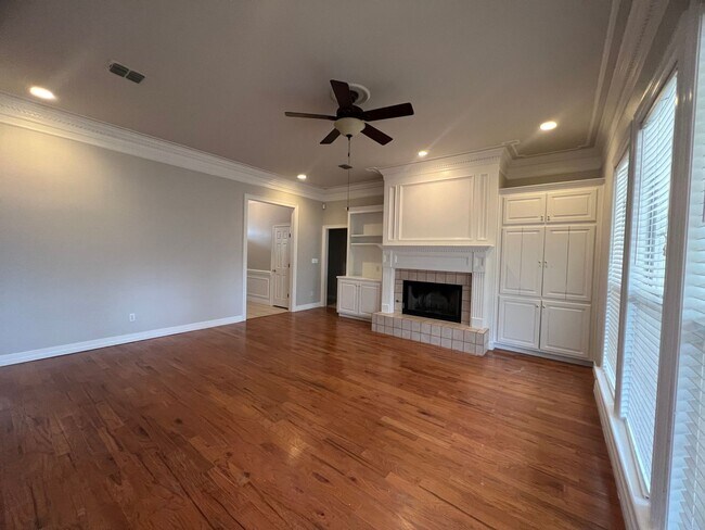 Building Photo - 9080 Southern Charm Dr