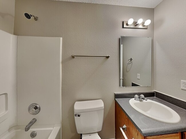 Building Photo - 7938 Hydrangea Ct